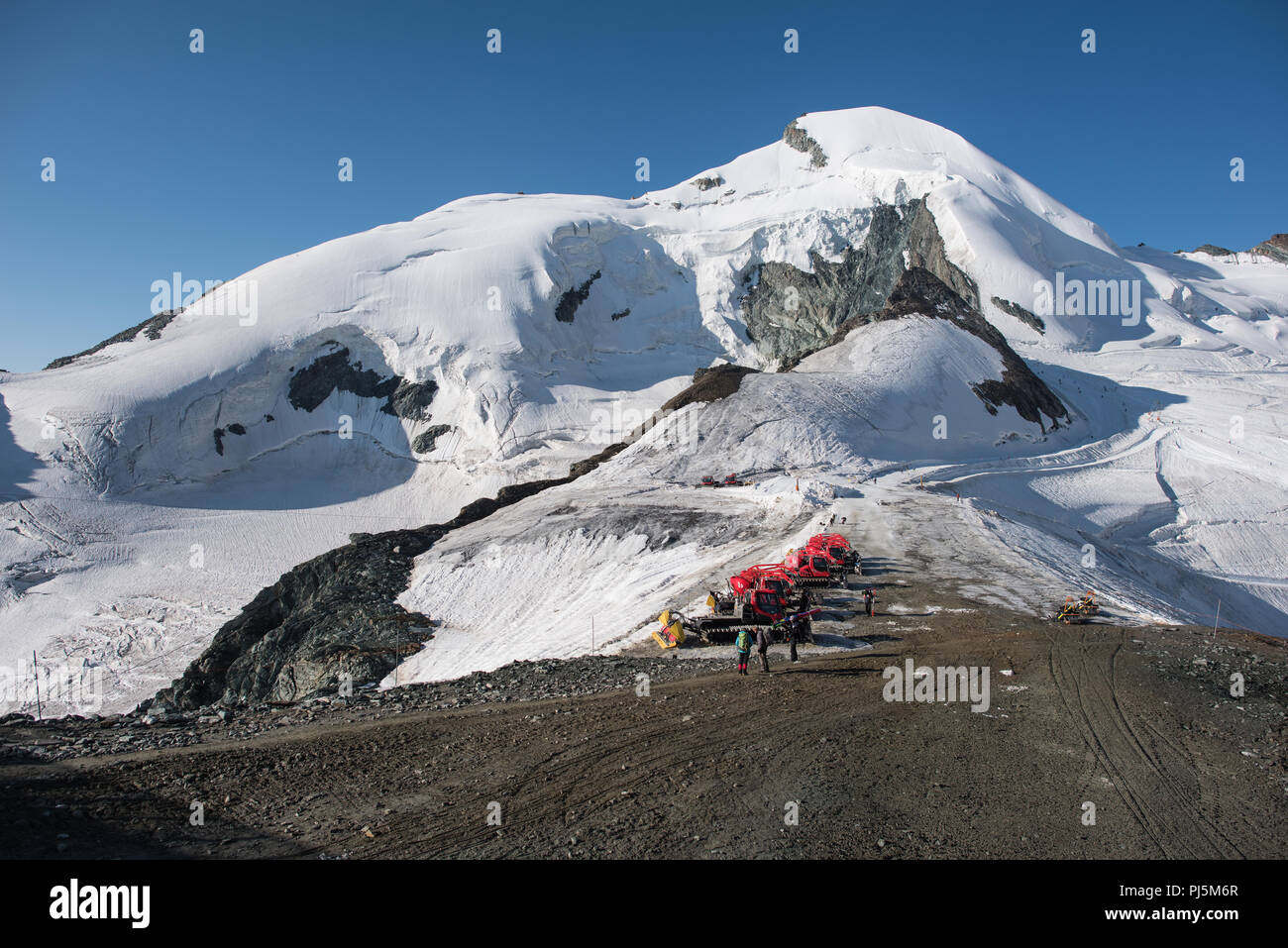 summer ski Resort mittelallalin 3500 m ü. M. saas fee, switzerland Stock Photo Alamy