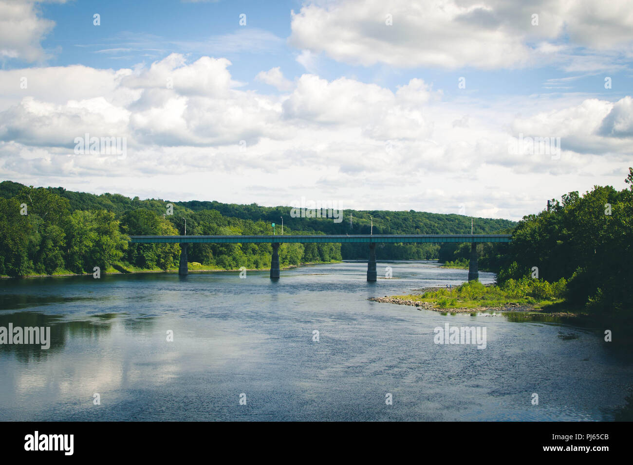 Delaware water gap bridge hires stock photography and images Alamy