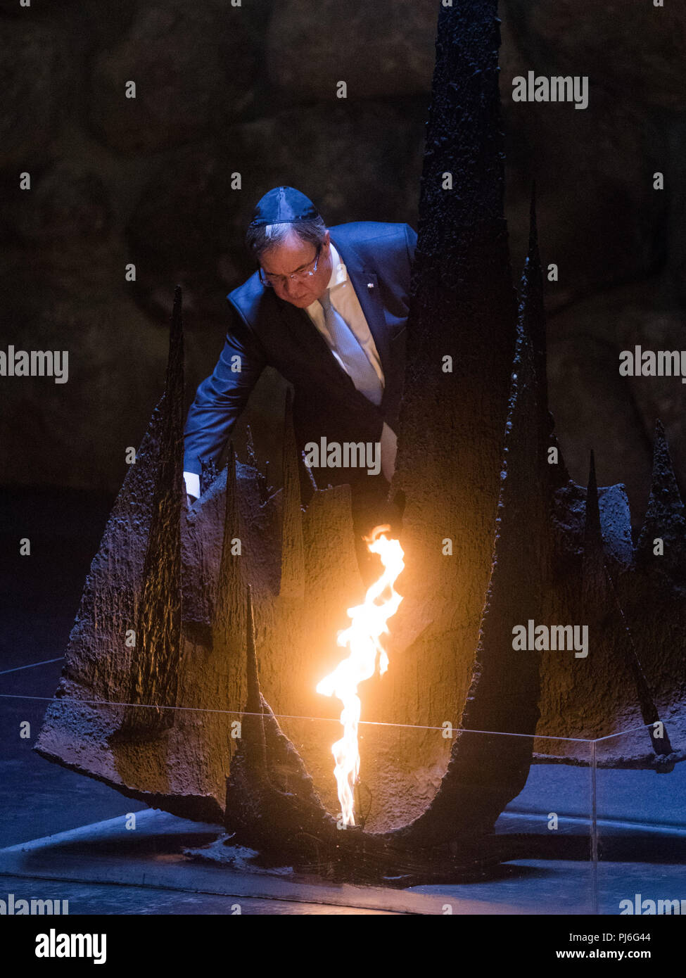 Dpatop 05 09 2018 Israel Jerusalem Armin Laschet Of The Christian Democratic Union Cdu Prime Minister Of North Rhine Westphalia Visits The Hall Of Remembrance At The Yad Vashem Memorial Laschet Visits The State