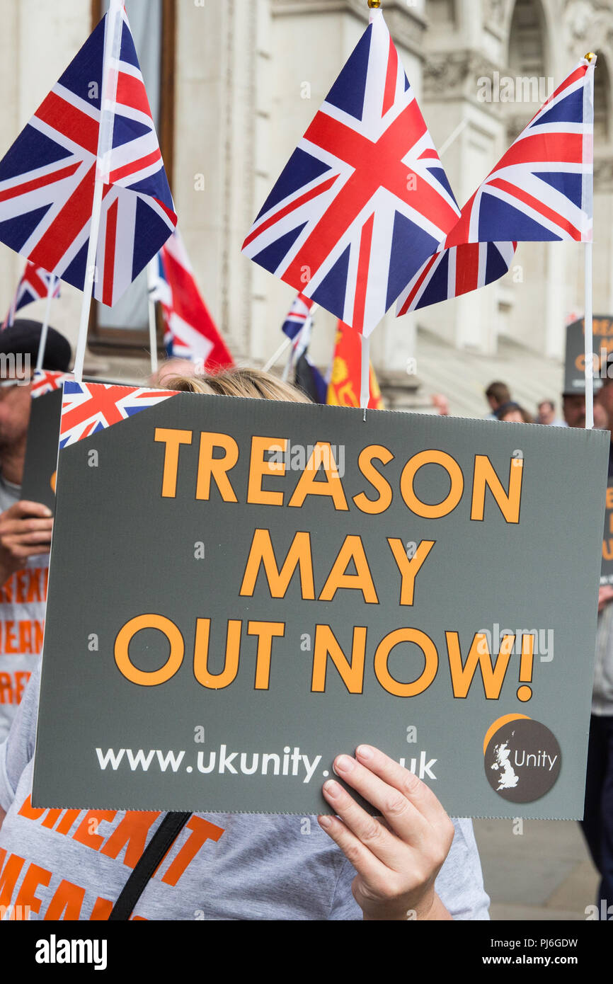 London, UK. 5th September, 2018. Pro-Brexit activists from UK Unity protest in Westminster. Credit: Mark Kerrison/Alamy Live News Stock Photo