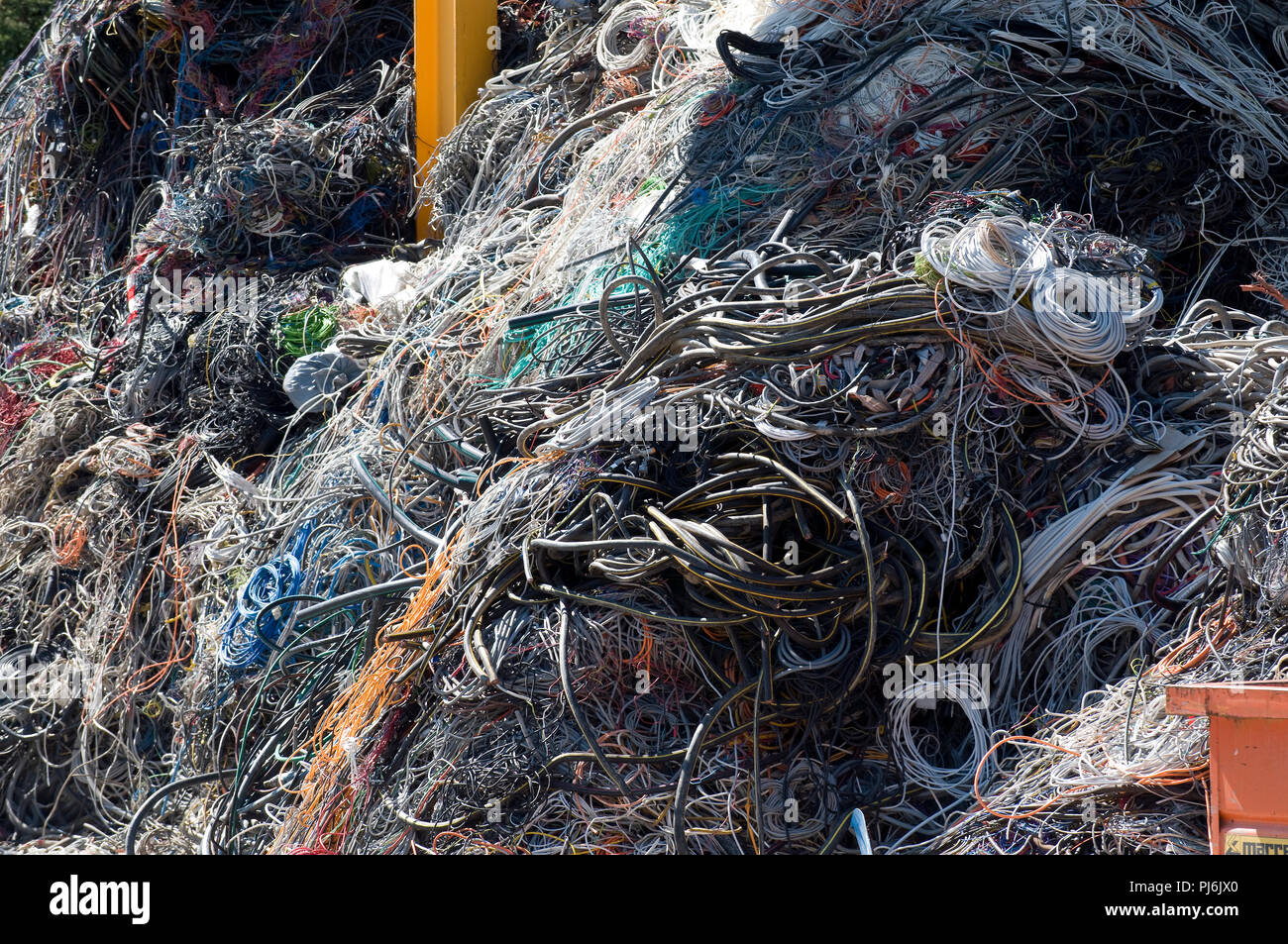 Waste - Thread flex - Plastics Déchets - plastiques Stock Photo - Alamy