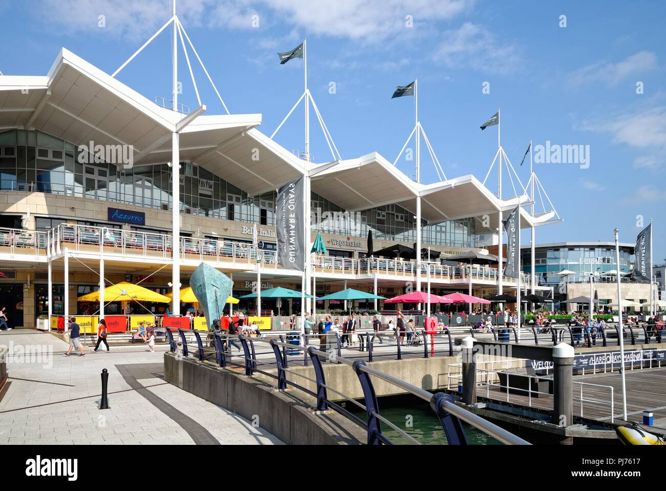Shopping gunwharf quays portsmouth hires stock photography and images