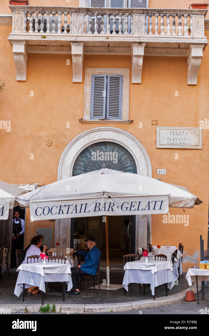A cocktail bar and cafe in Piazza Navona, Lazio, Rome, Italy. Stock Photo