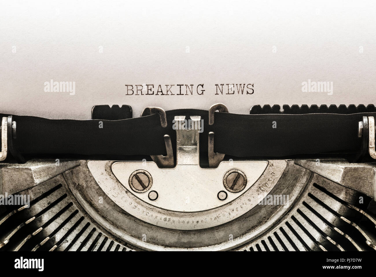 Fresh press breaking news newspaper hi res stock photography and images