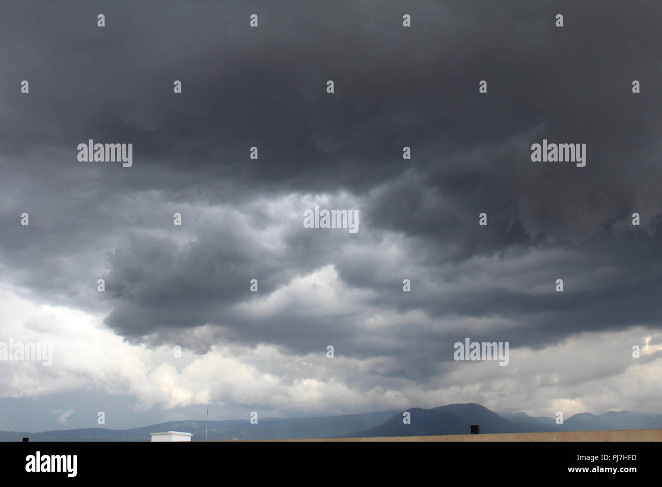 Nubes apunto del llover.  Clouds about to rain. Stock Photo