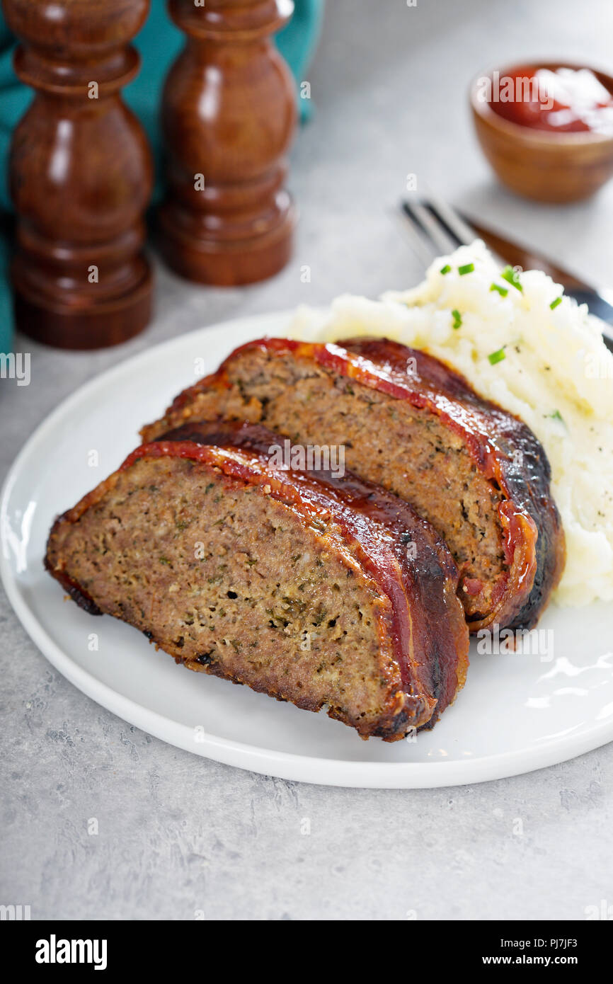 Bacon wrapped meatloaf hires stock photography and images Alamy