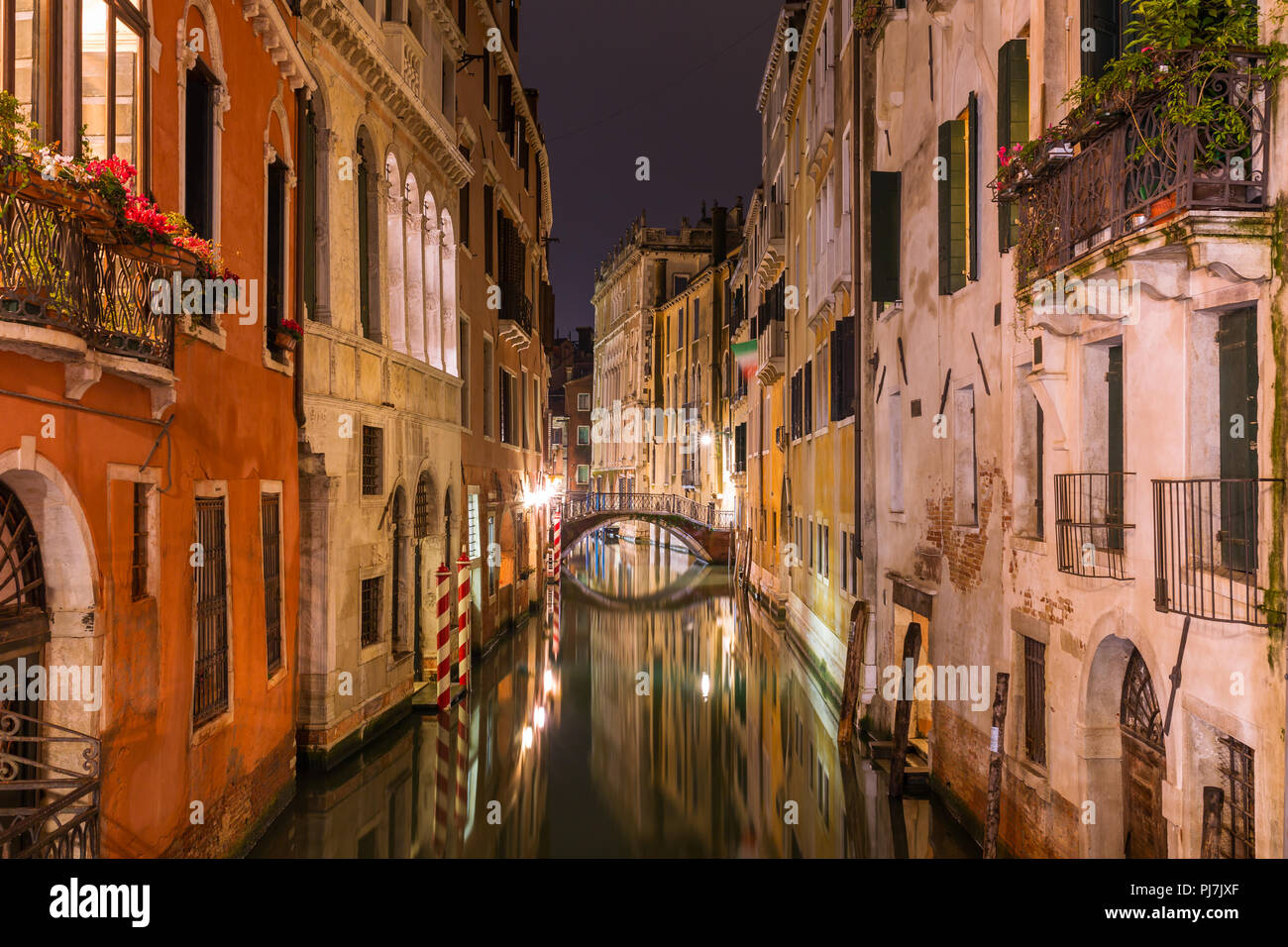 Beautiful grand canal venice night hi-res stock photography and images ...