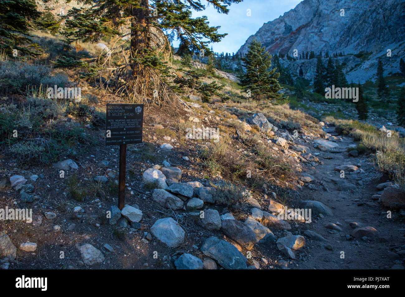 Kearsarge pass trail in the Eastern Sierra Nevada mountains of