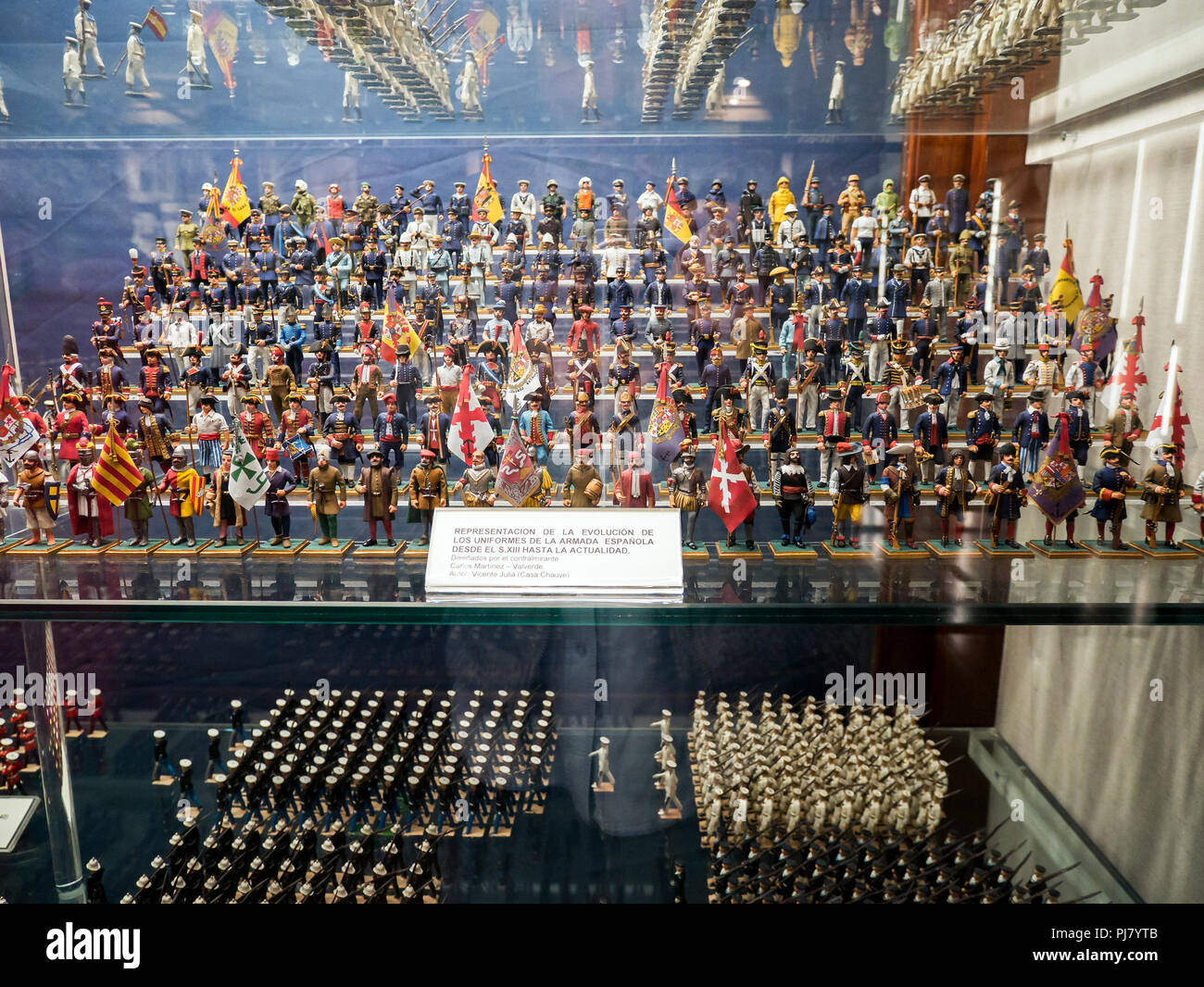 Soldados de plomo con los uniformes de la Armada Española desde el siglo XIII hasta la actualidad. Museo del mar. Madrid. España Stock Photo