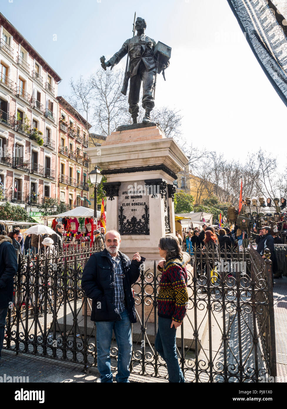 Estatua de Eloy Gonzalo. Mercado de El Rastro. Madrid. España Stock Photo