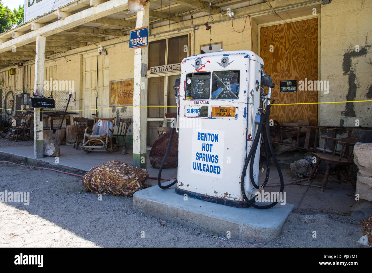 Old Gas Pump Outside A General Store On Highway 1 In Benton Hot Springs California Usa Stock Photo Alamy