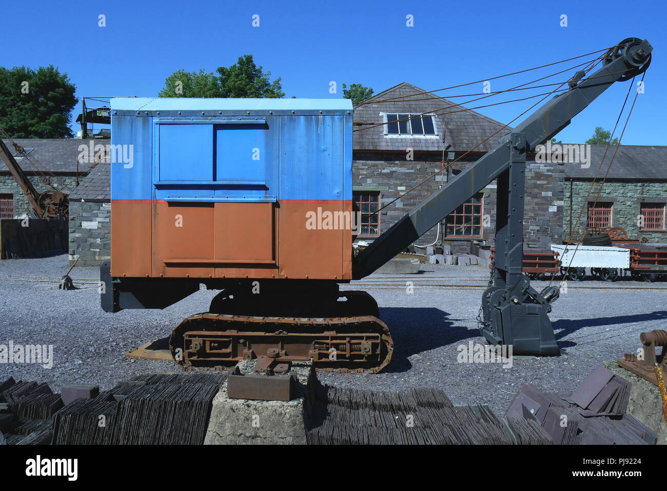 Vintage smith Rodley excavator, mechanical digger, at the National Slate Museum, Llanberis, Gwynedd, North Wales, Inited Kingdom Stock Photo