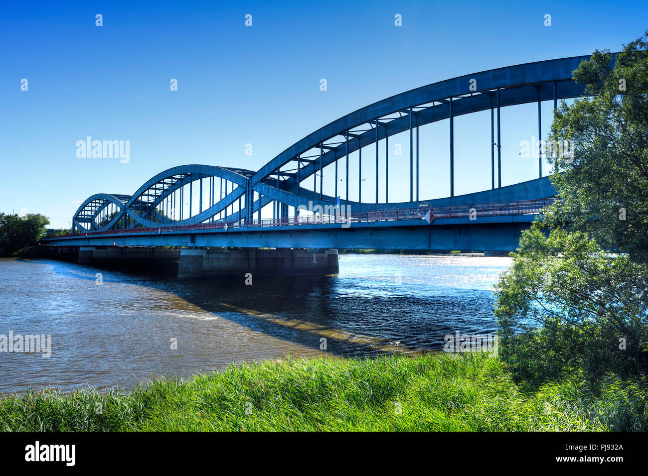 NEUE BRUCKE visual data 2