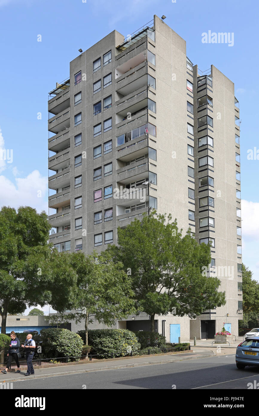 Thamesmead Estate Stock Photos & Thamesmead Estate Stock Images Alamy