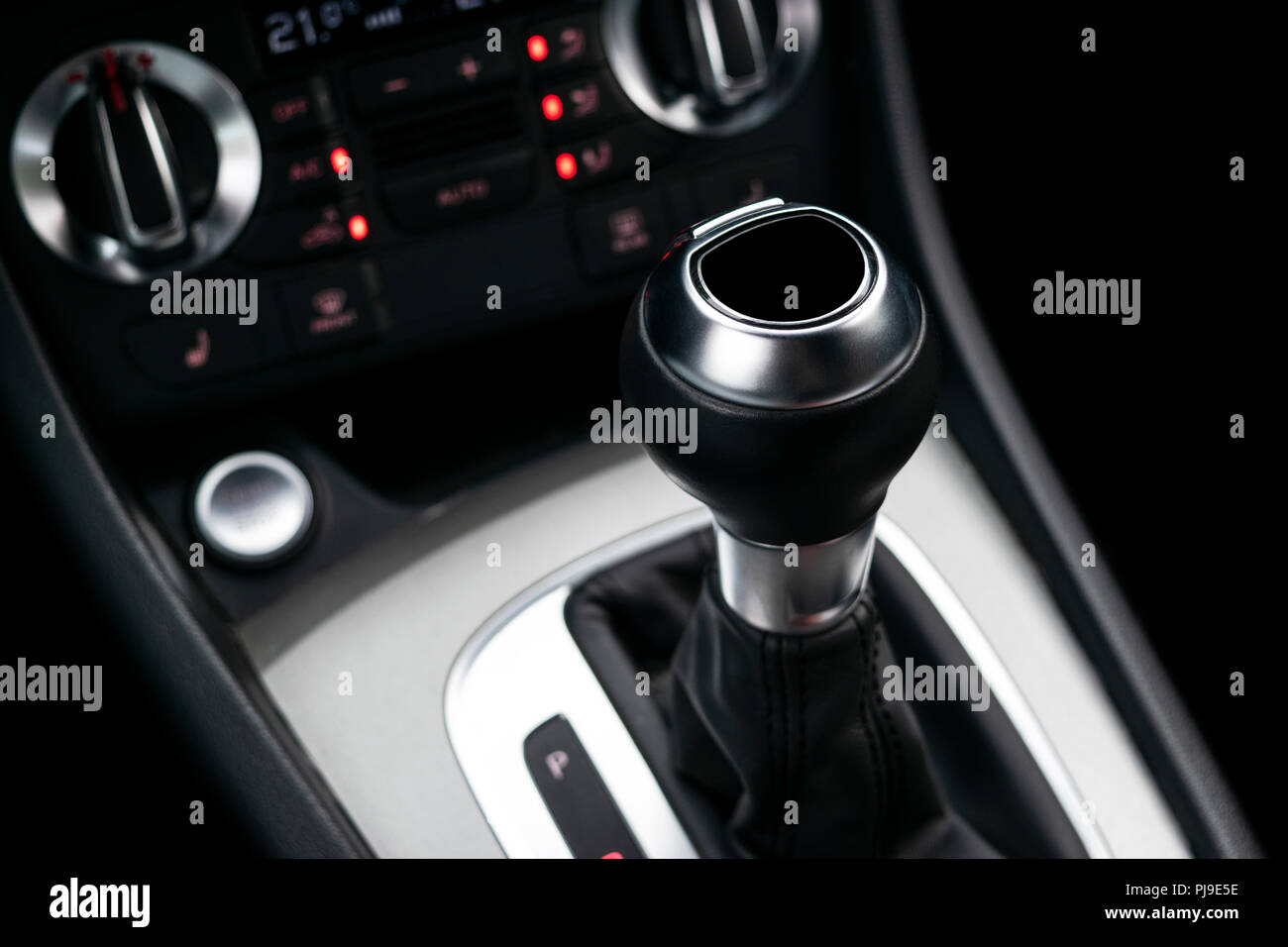 Automatic Gear Stick Of A Modern Car Modern Car Interior Details Close Up View Car Detailing Automatic Transmission Lever Shift Black Leather In Stock Photo Alamy