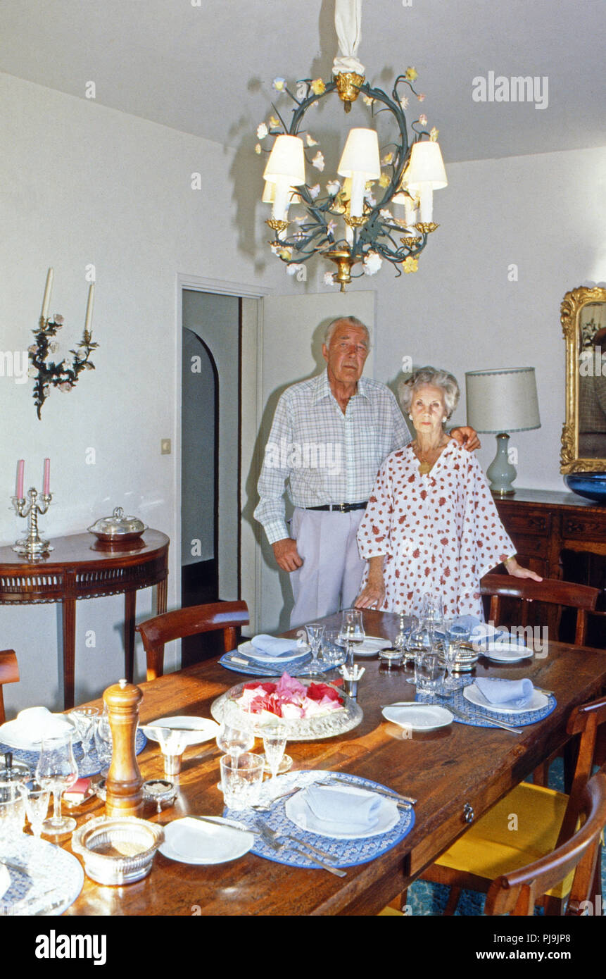 Prinz Bertil von Schweden im Urlaub in Sainte Maxime, Frankreich 1988. Prince Bertil of Sweden on vacation at Sainte Maxime, France 1988. Stock Photo
