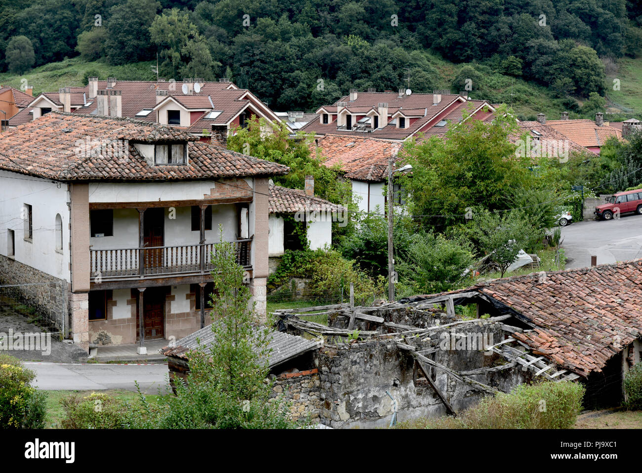 Good weather in northern spain hires stock photography and images Alamy