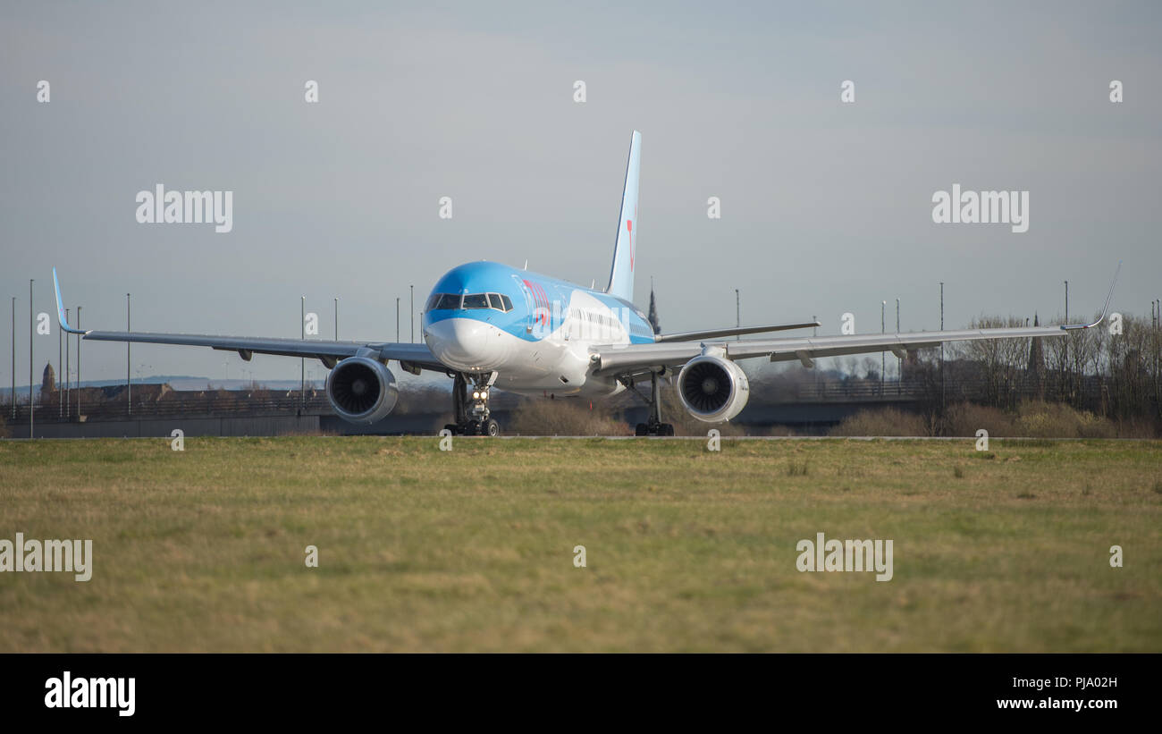 Thomson Airways (TUI) Boeing 757 seen departing Glasgow International Airport, Renfrewshire, Scotland. Stock Photo