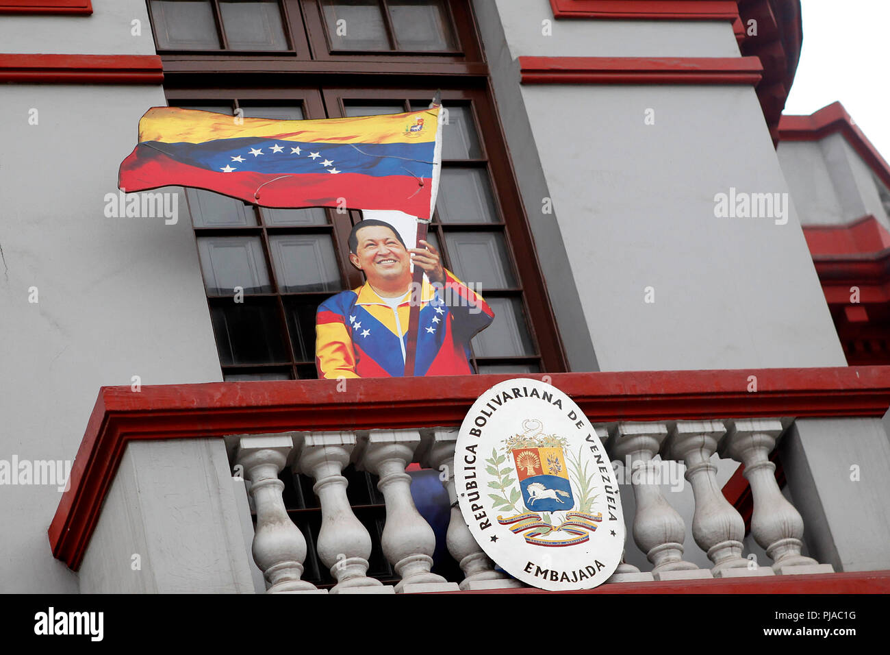 Lima, Peru. 05th Sep, 2018. A cardboard figure of the late Venezuelan