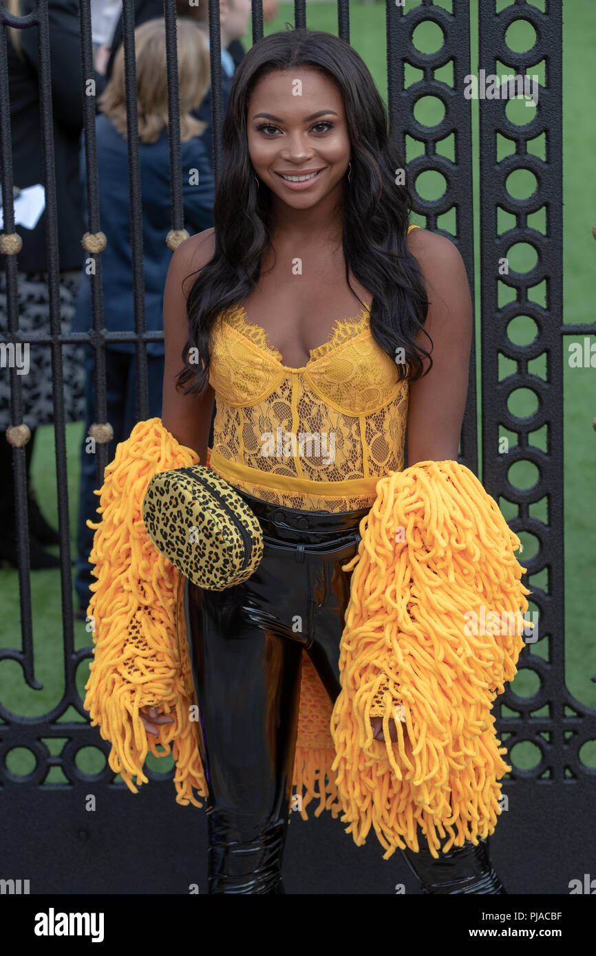 Megan barton hanson and wes nelson hi-res stock photography and images