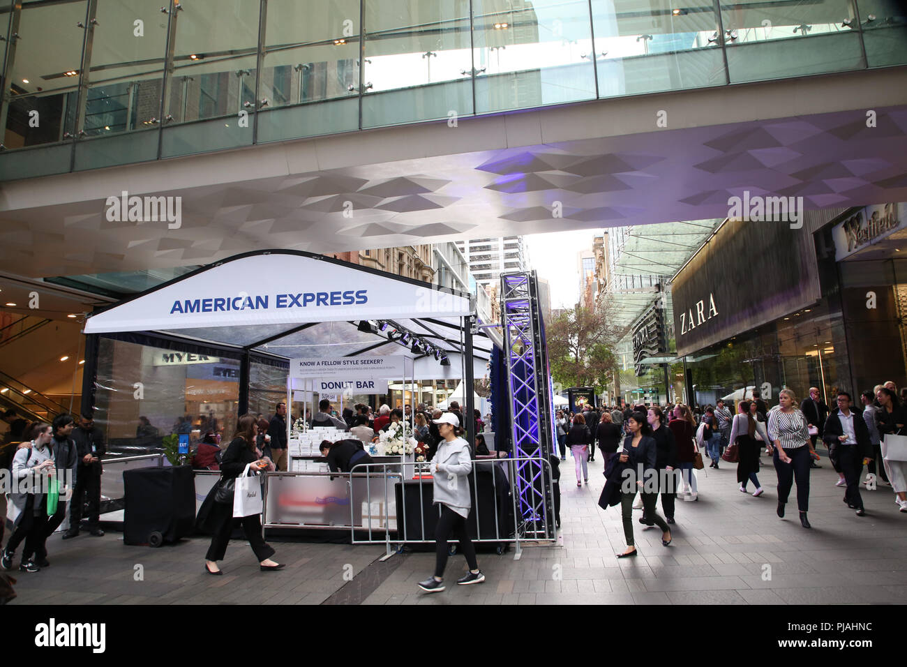 Sydney, Australia. 6 September 2018. Sydney CBD fashion retailers are set  for the world's biggest fashion and social shopping event, Vogue American  Express Fashion's Night Out (VAEFNO). Hundreds of thousands of shoppers