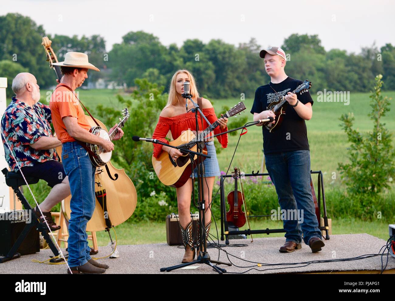 Bluegrass music banjo hires stock photography and images Alamy