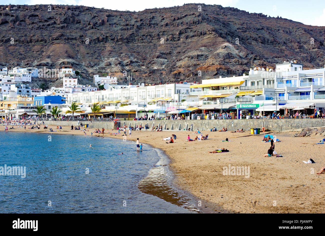 Village de puerto de mogan hi-res stock photography and images - Alamy