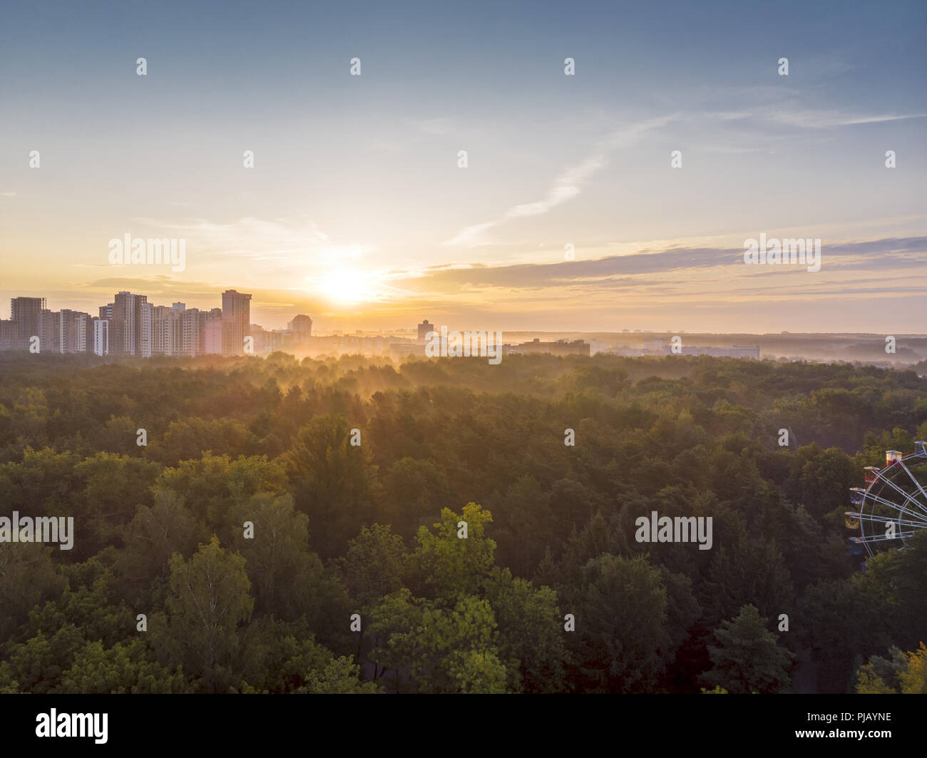 Rising sun in background hi-res stock photography and images - Alamy