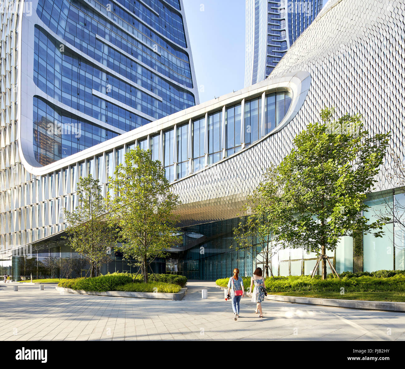 Exterior view. Raffles City Hangzhou, Hangzhou, China. Architect: UNStudio, 2017. Stock Photo