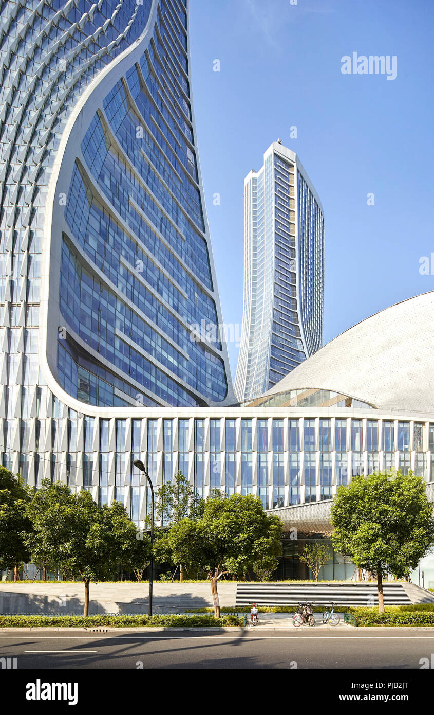 Exterior view. Raffles City Hangzhou, Hangzhou, China. Architect: UNStudio, 2017. Stock Photo