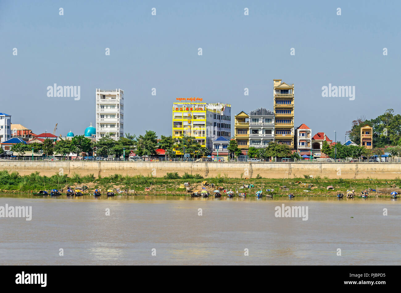 Phnom Penh, Cambodia - April 9, 2018: View from the Preah Sisowath Quay and from the  Riverside Park over the Tonle Sap River at the Tonle Sap street  Stock Photo