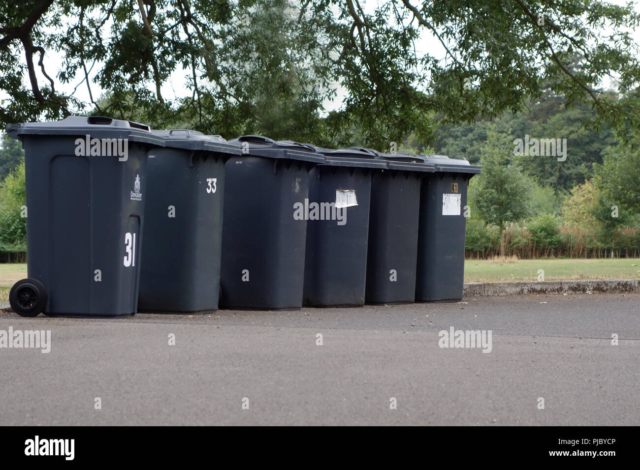 6 wheelie bins hires stock photography and images Alamy