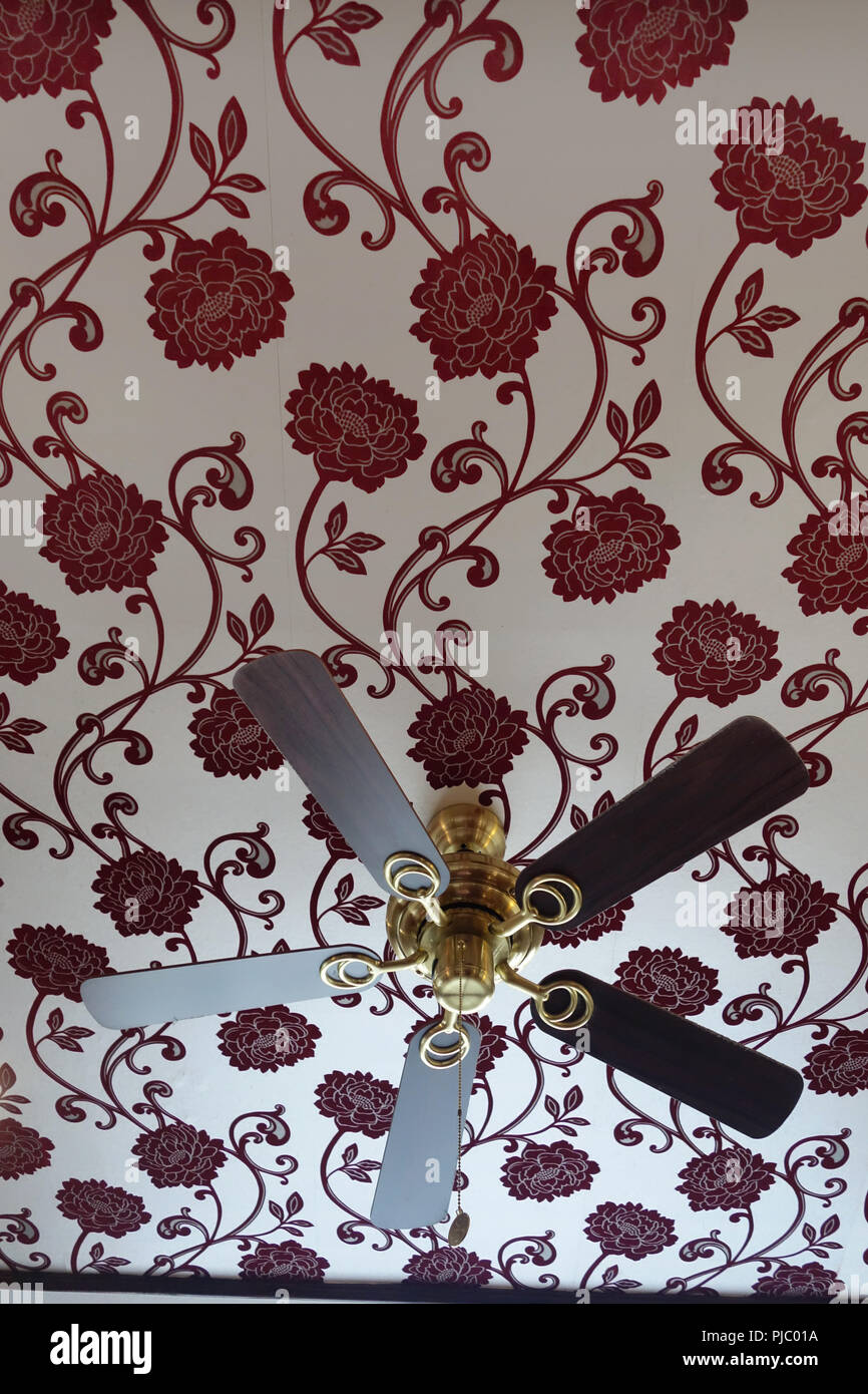 Looking up at Ceiling fan on interior of pub in Bawtry, Yorkshire Stock Photo