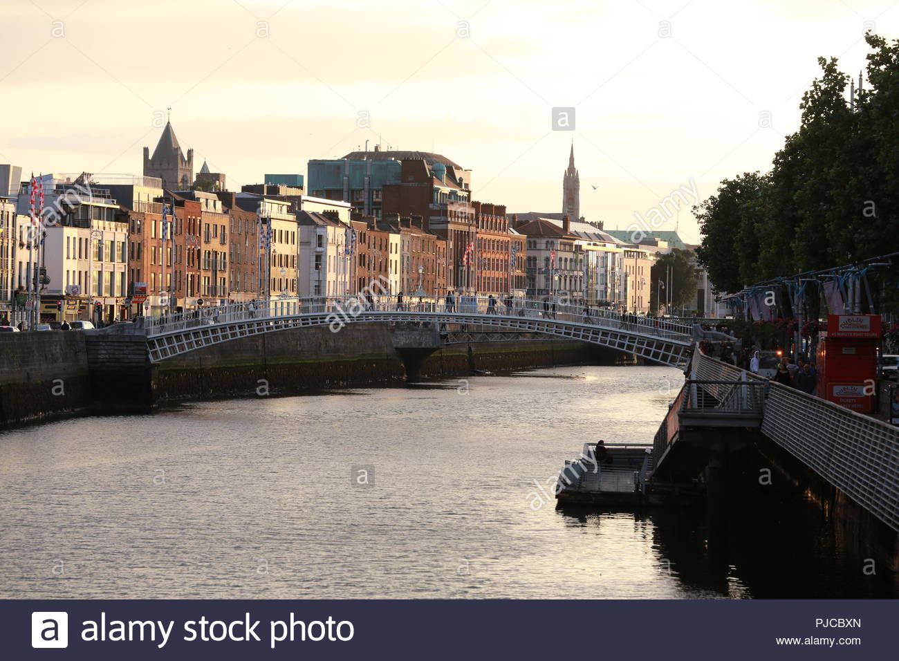 Hapenny bridge sunset hi-res stock photography and images - Alamy