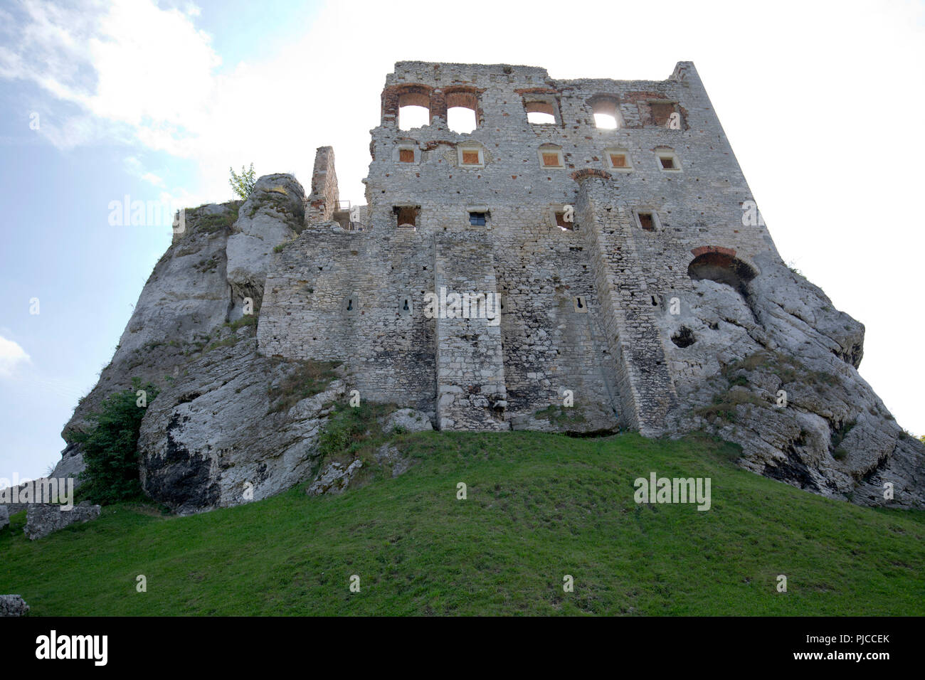 Castle With Rocks Limestone rocks around castle hi-res stock photography and images - Alamy