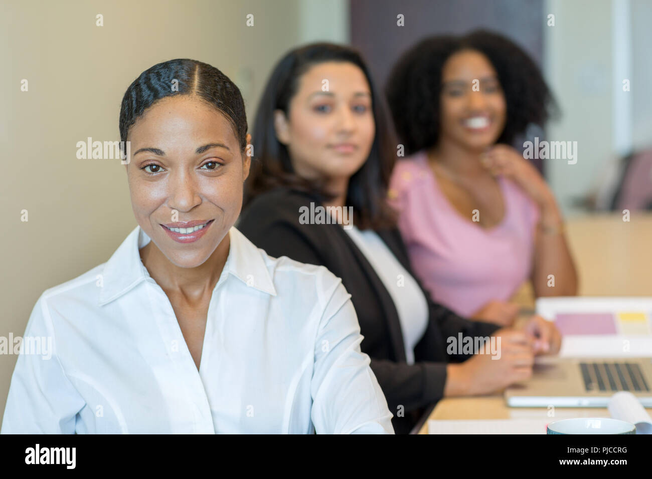 Diverse business women talking hi-res stock photography and images - Alamy