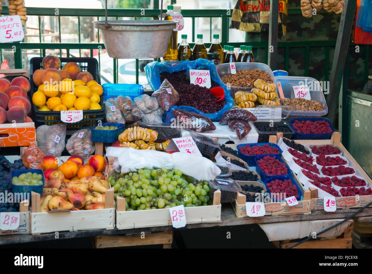 Market Herceg Novi Bay Of Kotor Montenegro Markt Bucht Von Kotor Stock Photo Alamy