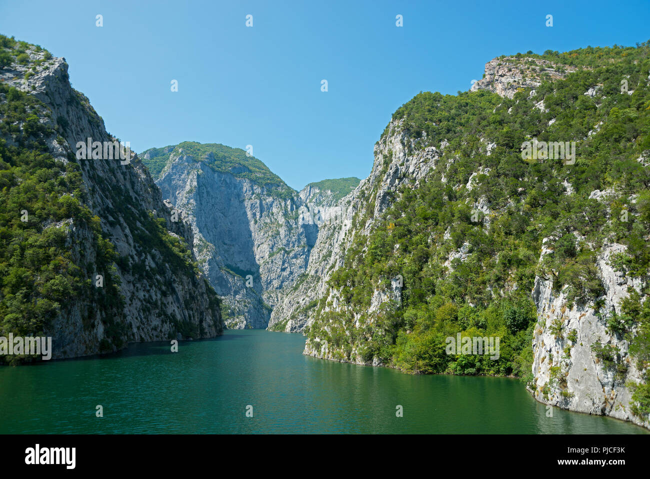 Coma rope's lake, river In it, Albania, KomanStausee, Fluss Drin