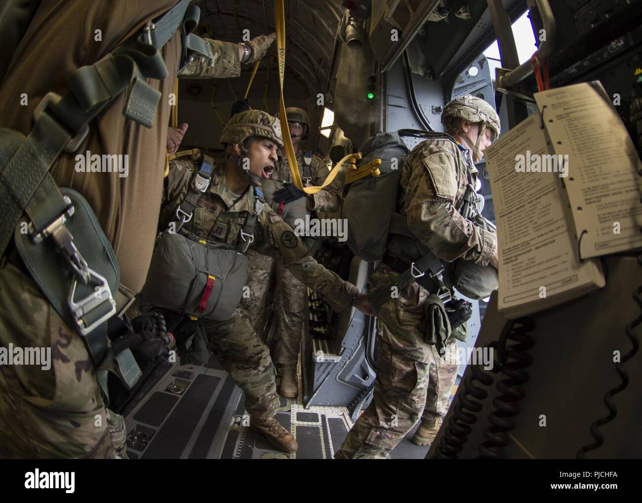 Static Line Jumpmaster Command Screening Checklist Joint jumpmaster hi-res stock photography and images - Alamy