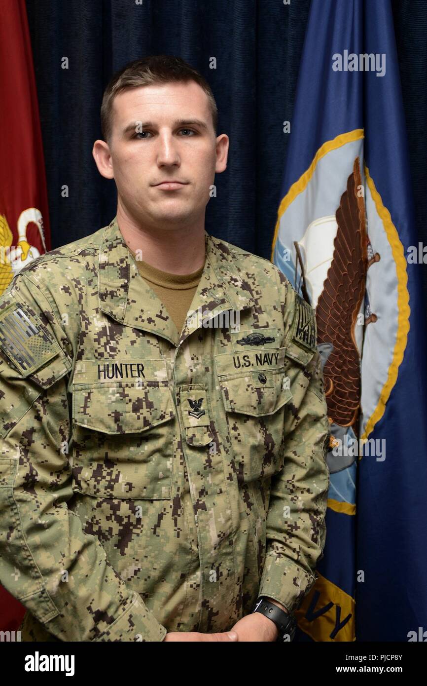 Boatswain’s Mate 2nd Class Stephen Hunter Stock Photo Alamy