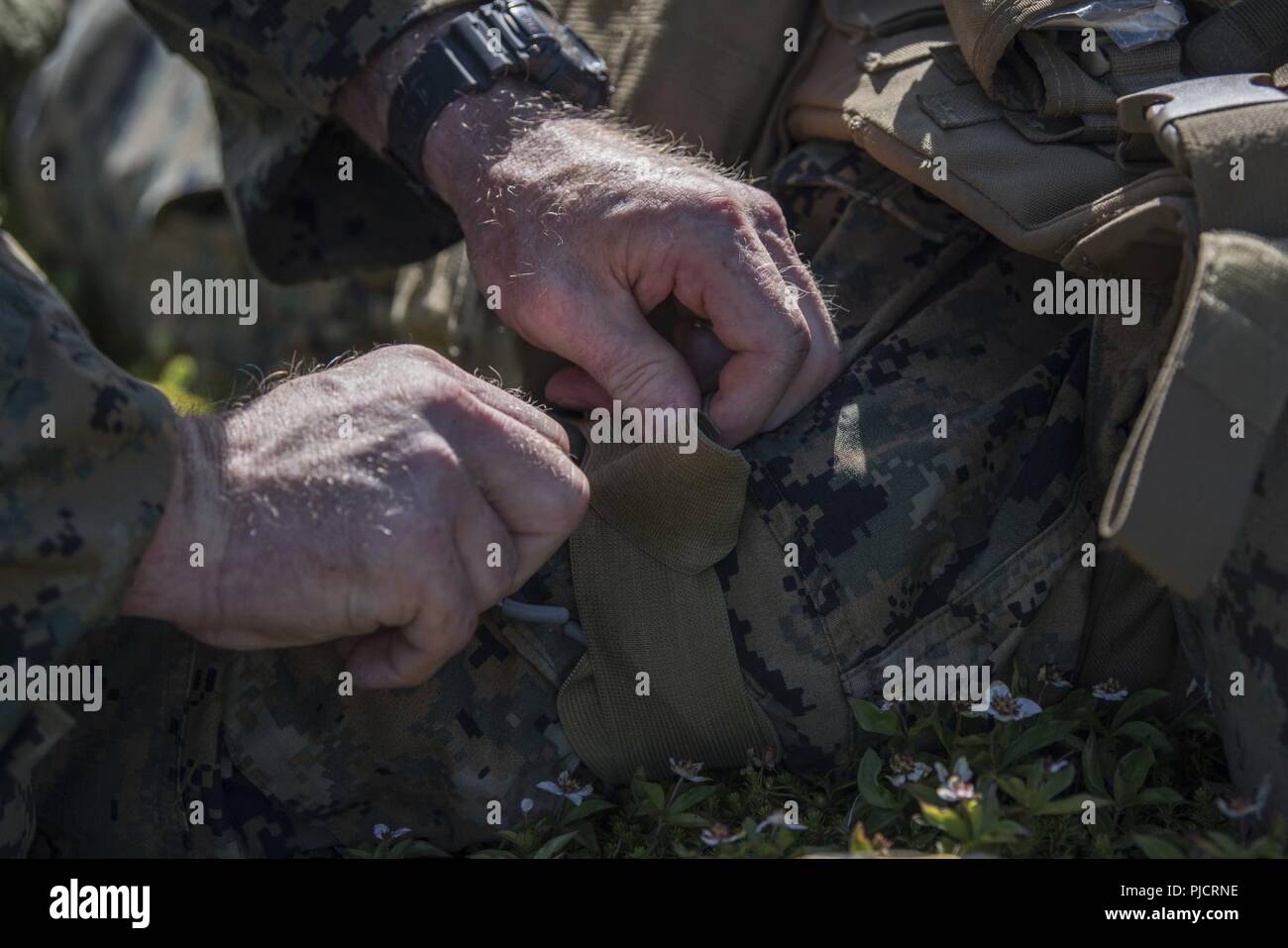 Combat application tourniquet hires stock photography and images Alamy
