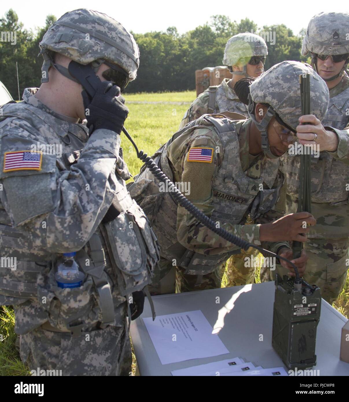 FORT KNOX, Ky. – 1st Theater Sustainment Command Soldiers learn 