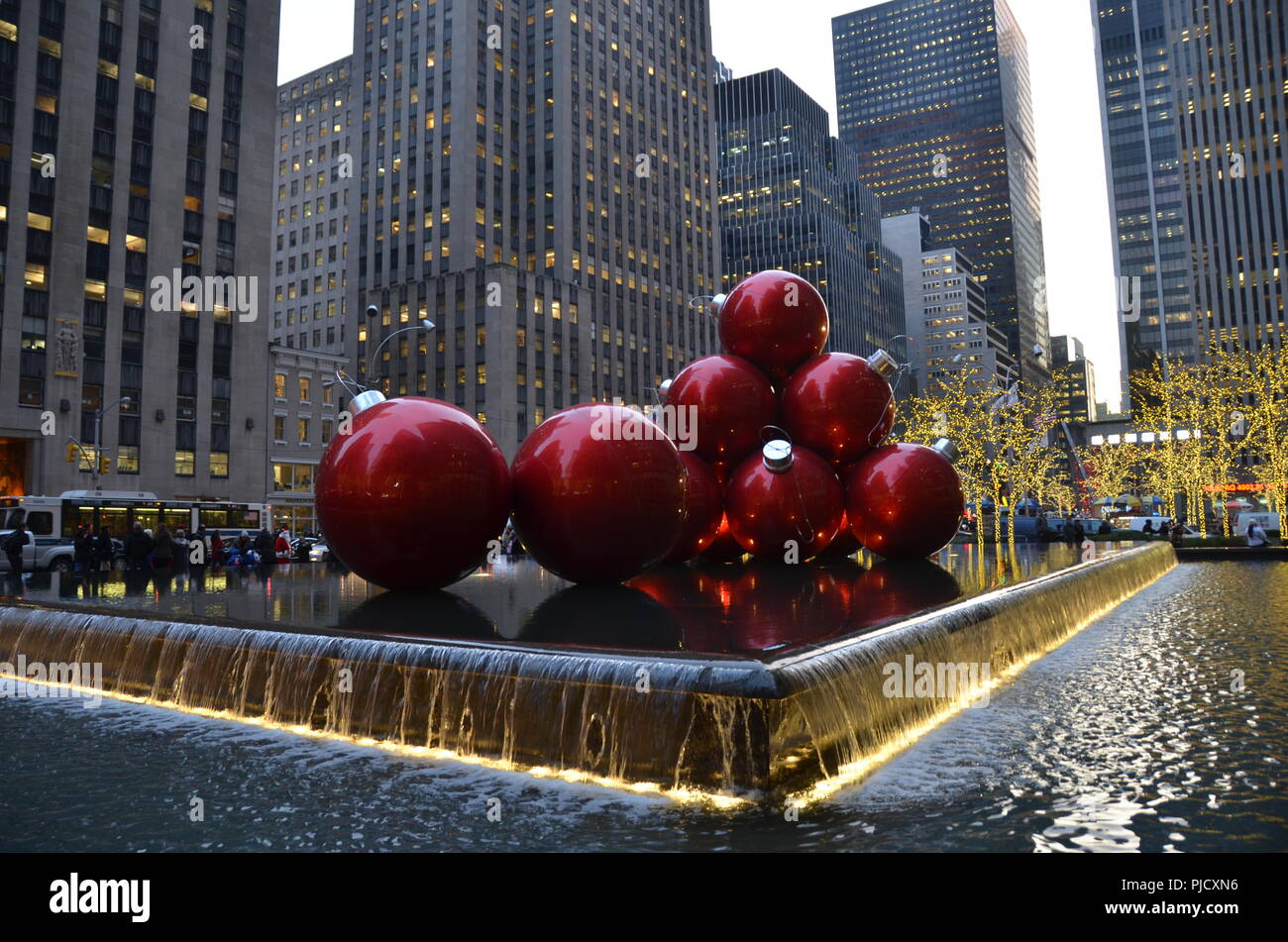 Giant Christmas Ornaments In Midtown Manhatta New York City USA Stock   Giant Christmas Ornaments In Midtown Manhatta New York City Usa PJCXN6 