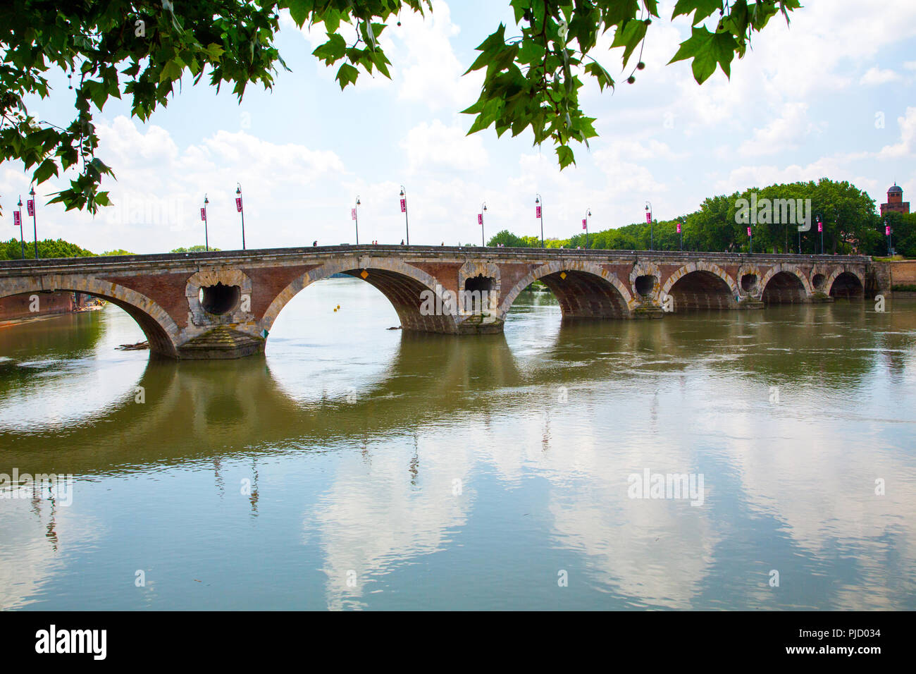 Le Pont Neuf spanning the Garonne River in Toulouse France Stock Photo
