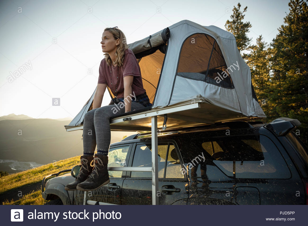 Rooftop tent hi-res stock photography and images - Alamy