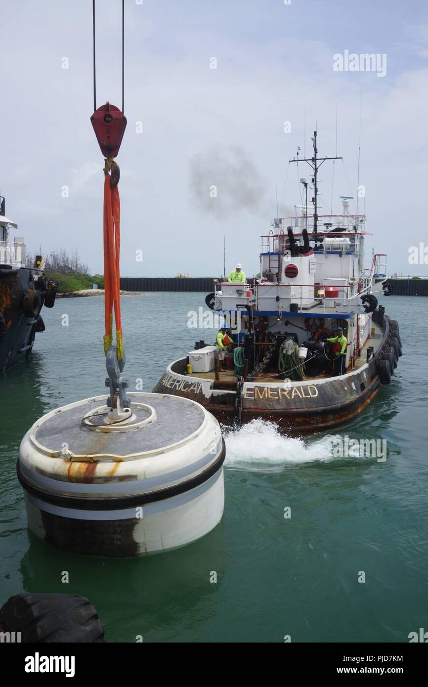 U.S. Navy Seabees with Construction Diving Detachment Charlie (CDDC
