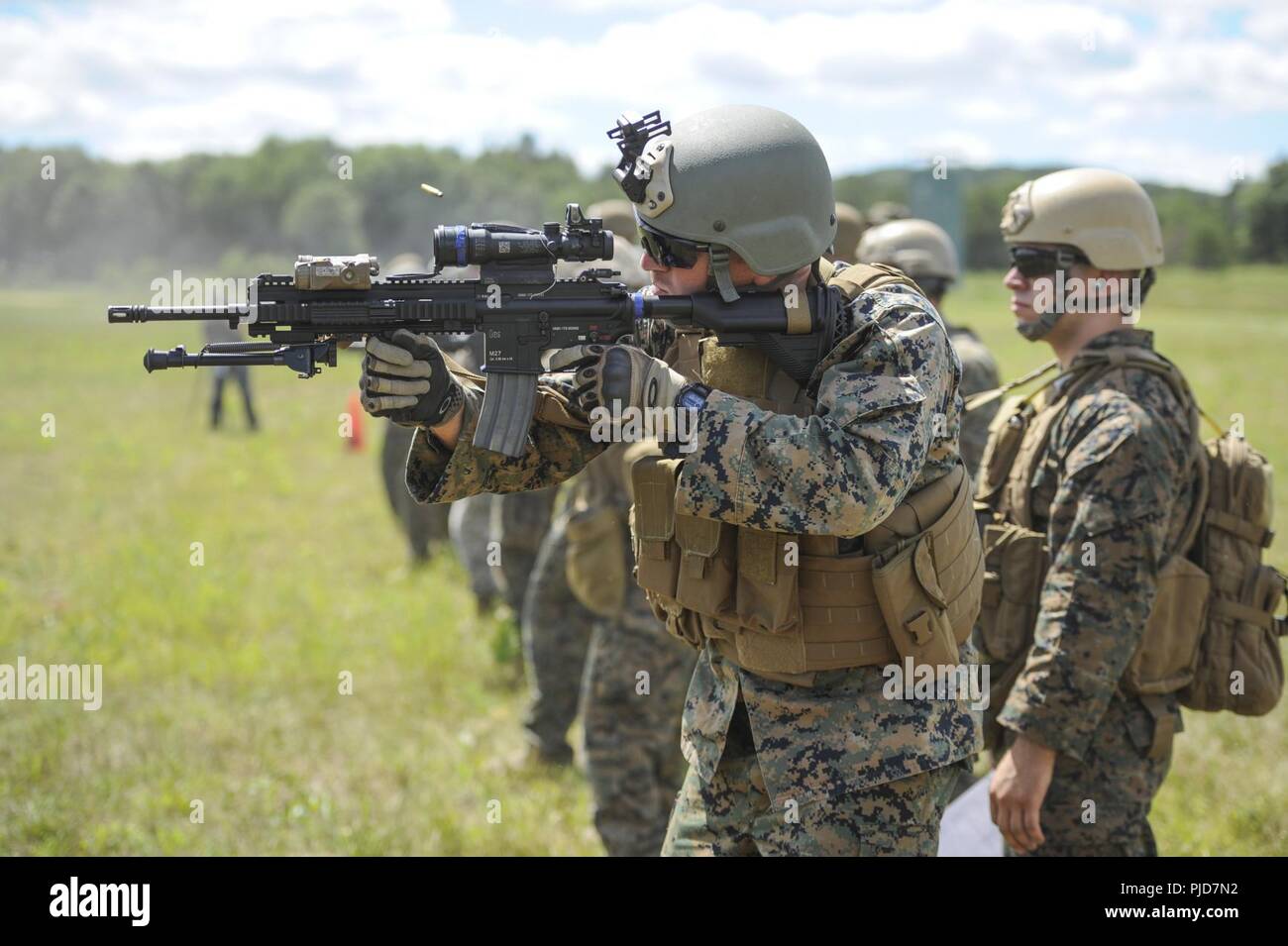 Marines from Company E, 4th Reconnaissance Battaltion, 4th Marine