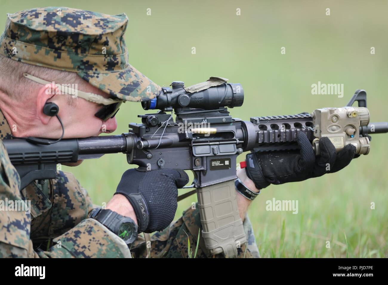 Marines from Company E, 4th Reconnaissance Battalion, 4th Marine