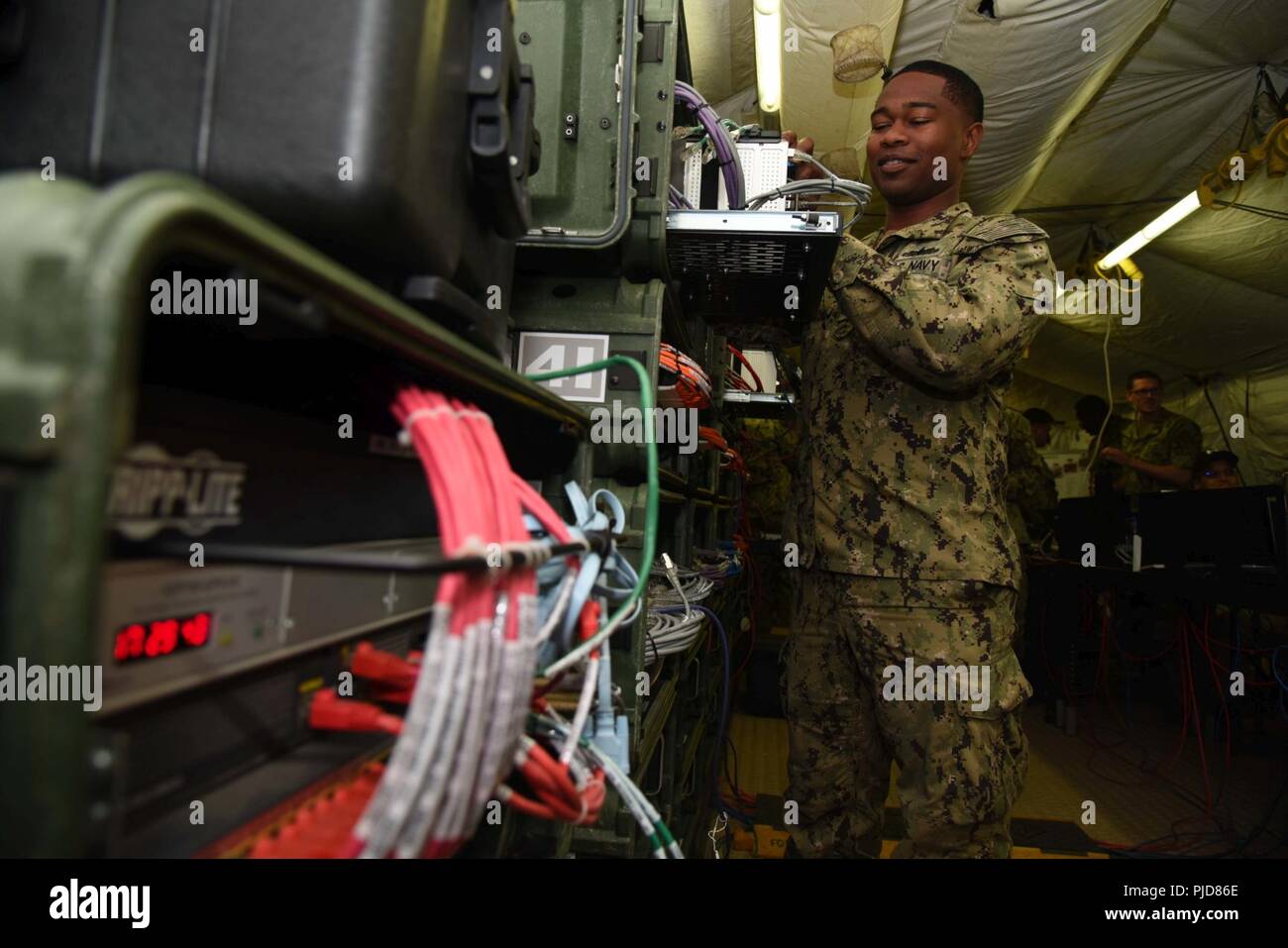 Global command control systems hi-res stock photography and images - Alamy