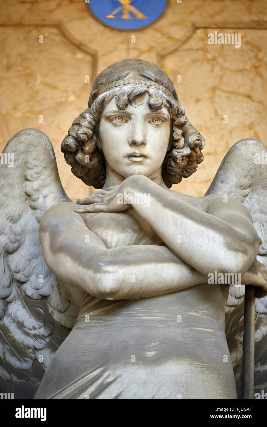 Picture and image of the stone sculpture of an enigmatic angels face in